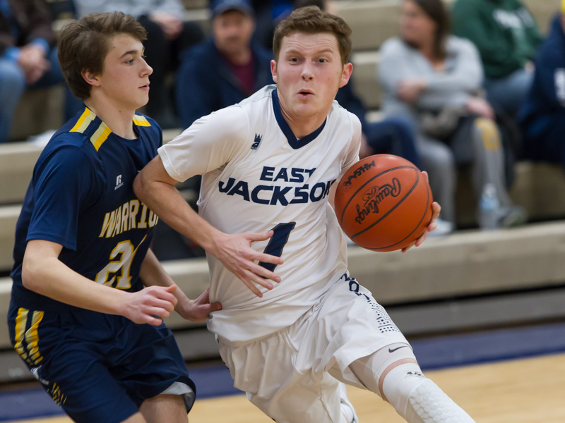 Veterans motivated and powering East Jackson boys basketball team