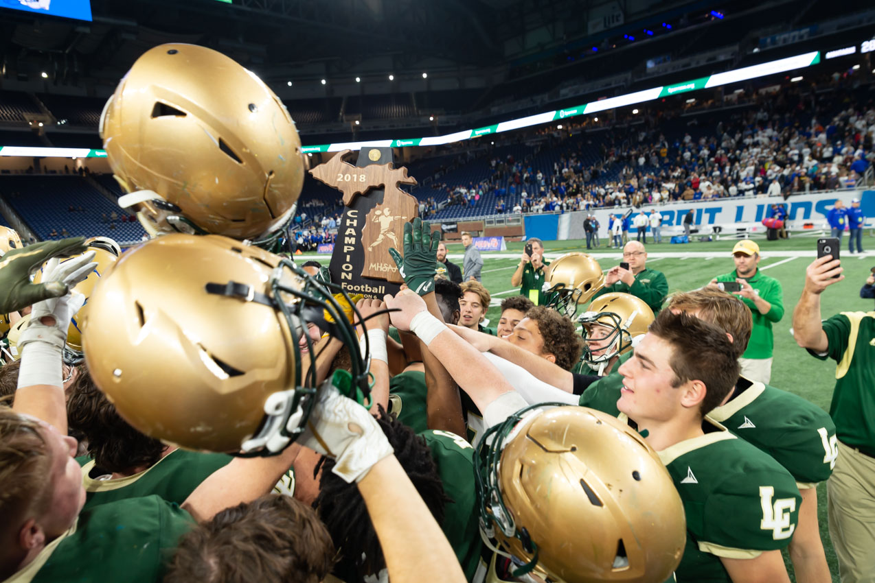 Lumen Christi vs Montague D6 Football State Championship 2018 | Photo Gallery