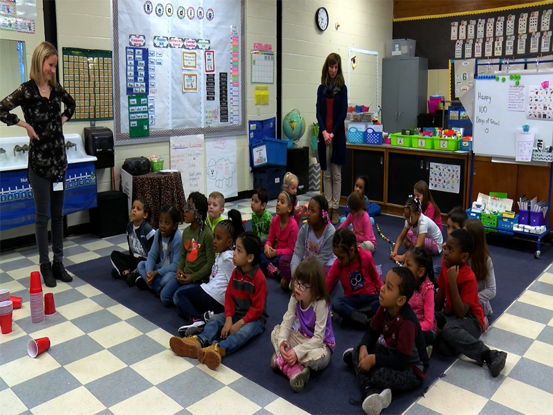 Bart Goes To School: Hunt Elementary 100th Day - JTV Jackson