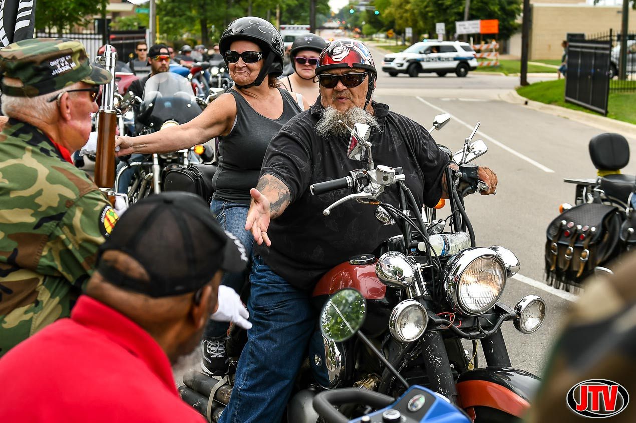 More Than 200 Motorcycles Escort Michigan Vietnam Wall - JTV Jackson