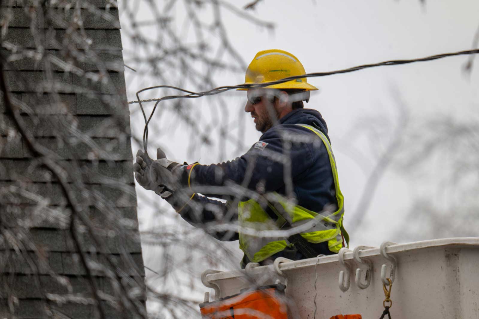 consumers-energy-to-largely-finish-restoration-in-southern-michigan
