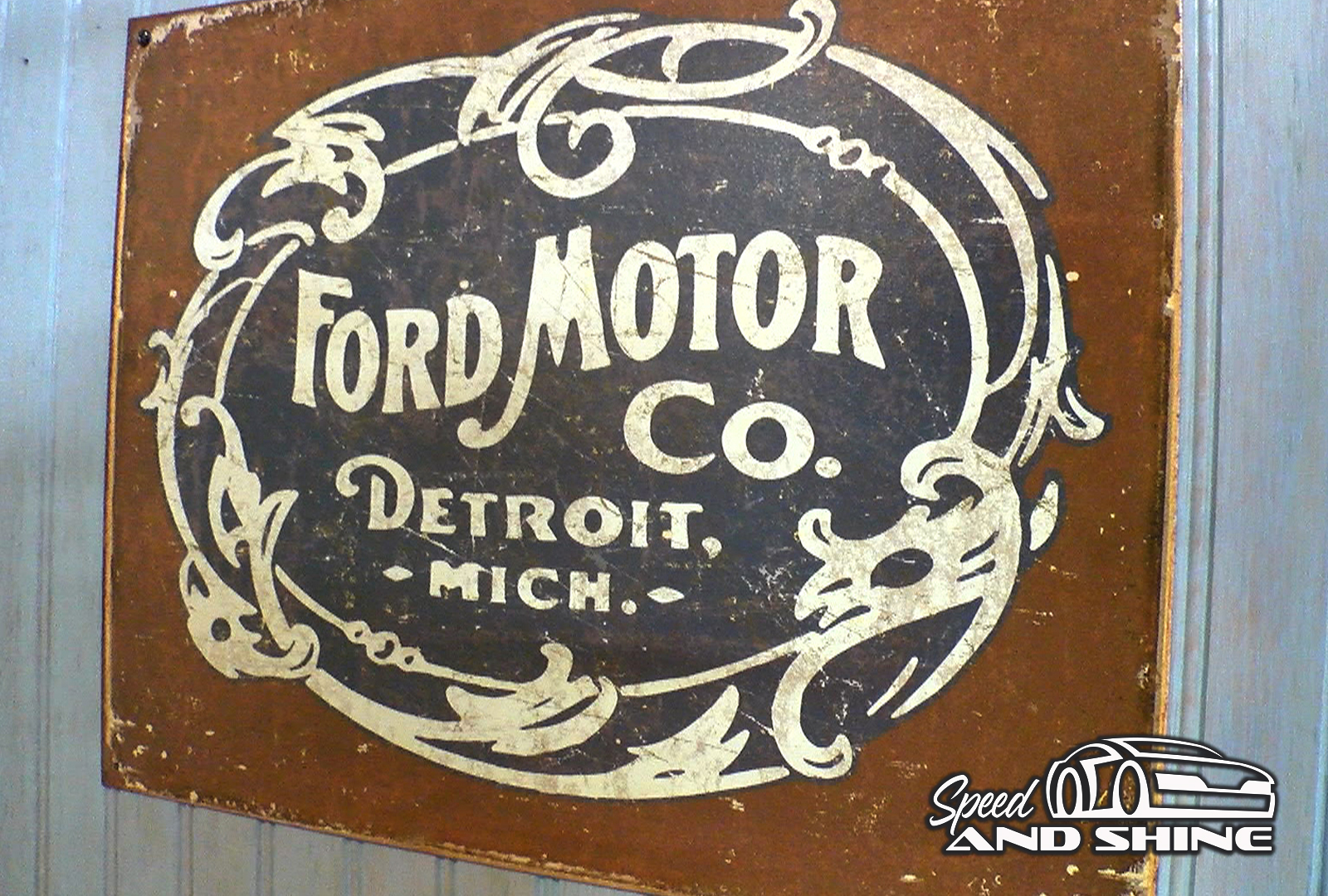 Speed & Shine: Uncover the Secrets Behind the Legendary Ford Piquette ...