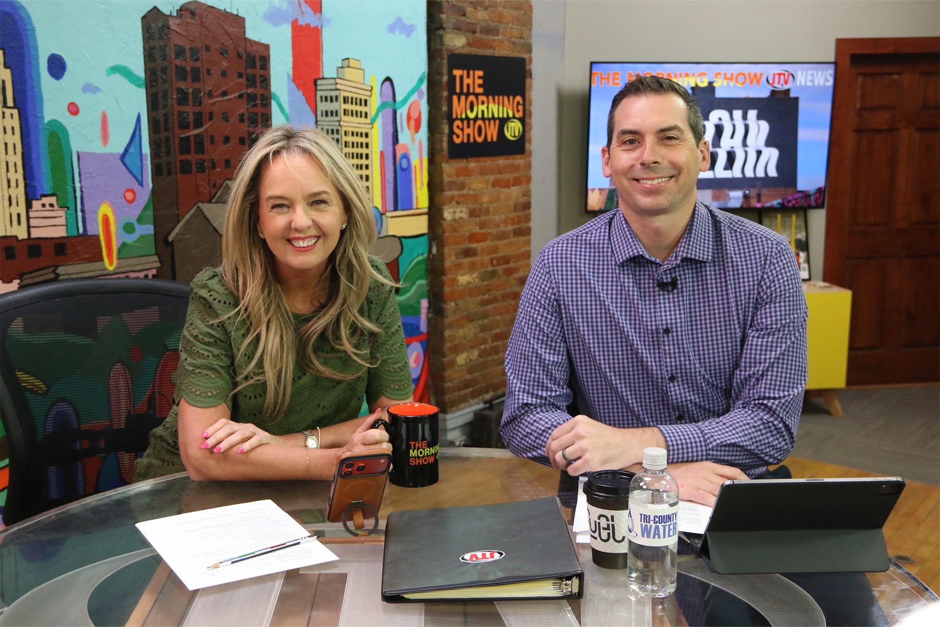 Host Chat – Monday May 4th – The Morning Show